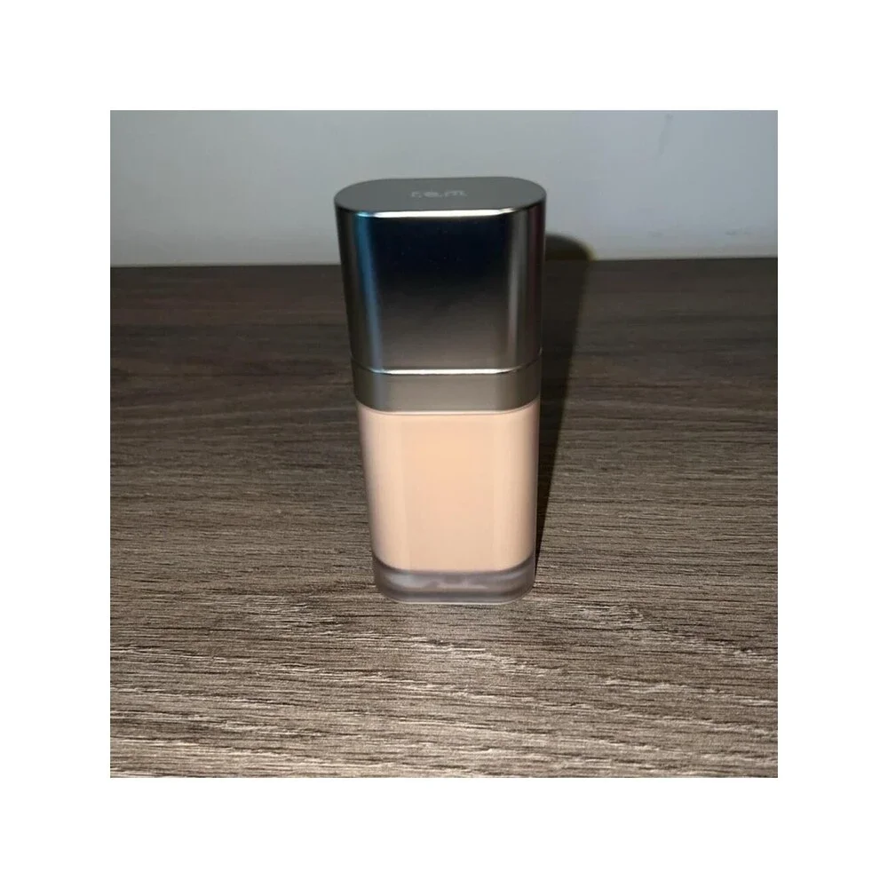 r.e.m. beauty Sweetener Foundation Light 7C